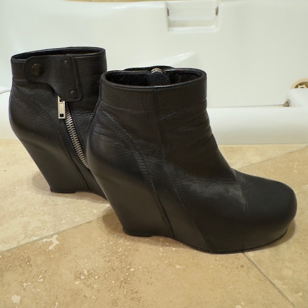 Black Leather Wedge Ankle Boots
